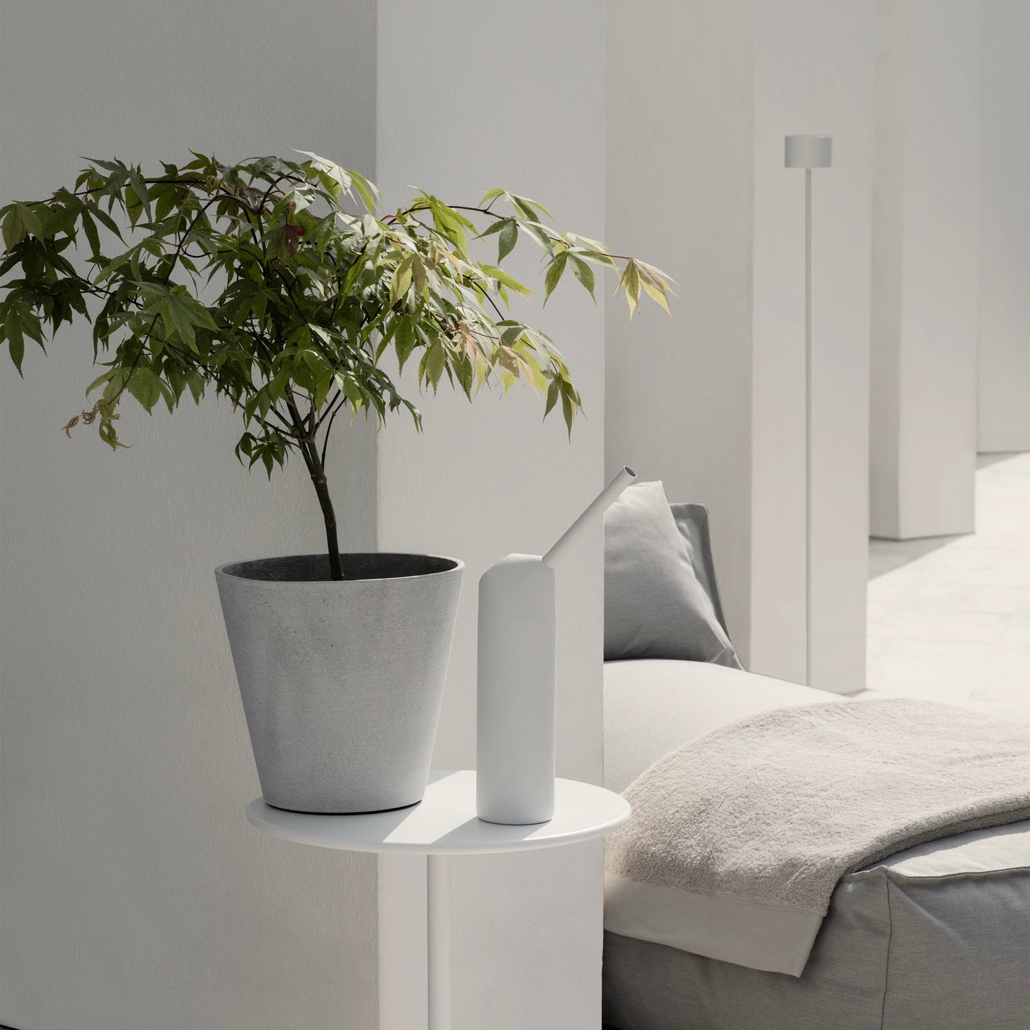 Blomus Farol Mobile Rechargeable LED Floor Lamp, White, 5.9" Dia x 45.3" H