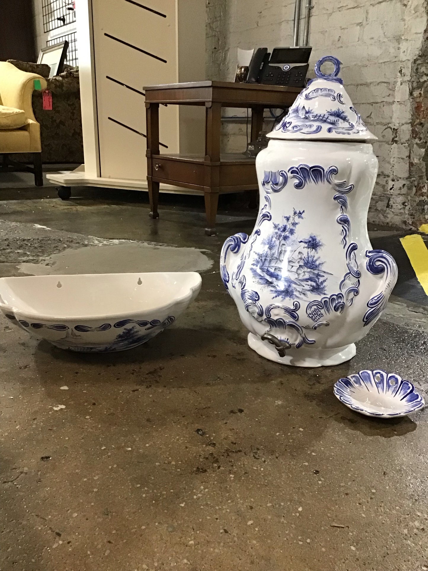 Vintage Lavabo Wall Mount Water Fountain 21 "H x 13"W x 8 " D