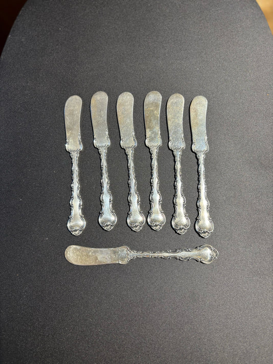 SET 6 + 1 Gorham Strasbourg Butter Spreaders 6" L x .5" W