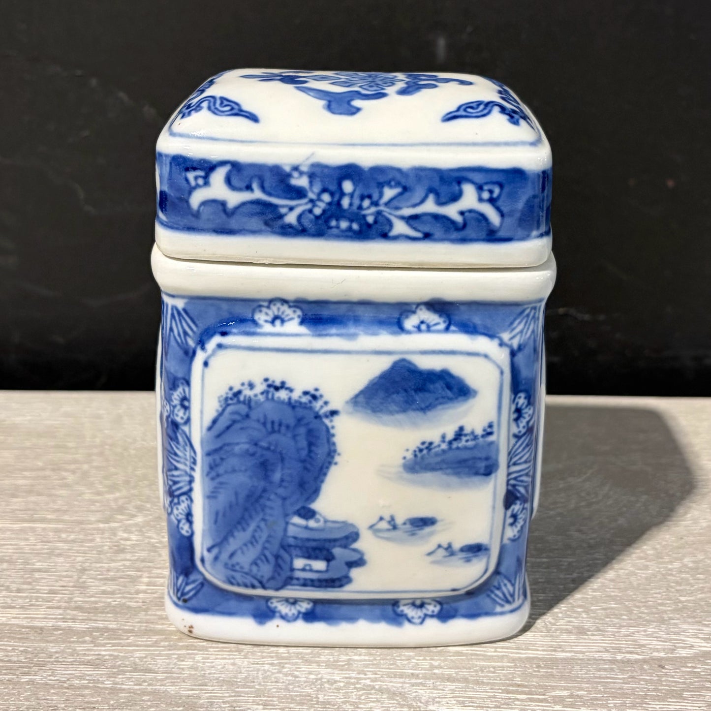 VTG Chinoiserie Blue & White Tea Caddy, 3.75"W x 2.5"D x 5.25"H