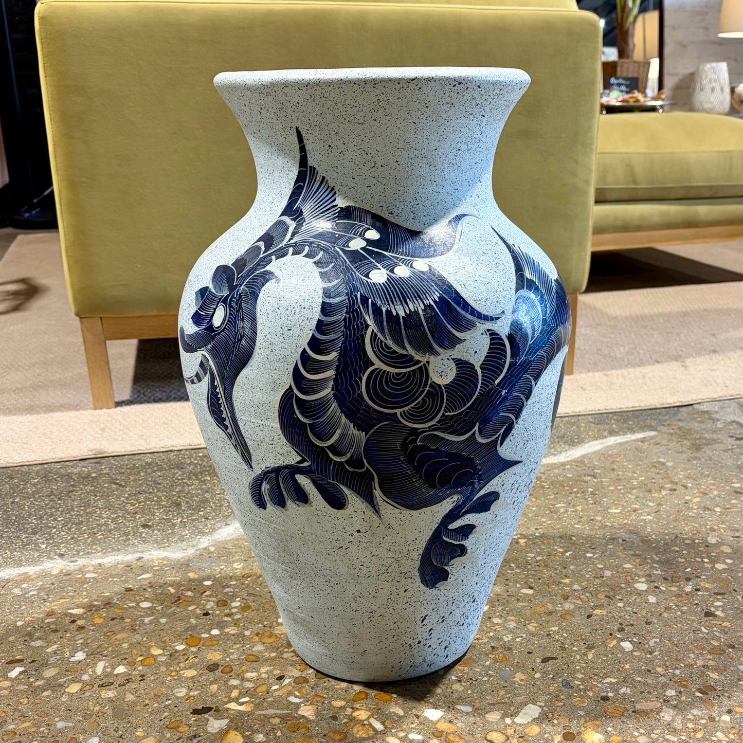 Large dragon vase, blue/lt.gray, 22"W x 22"D x 15"H