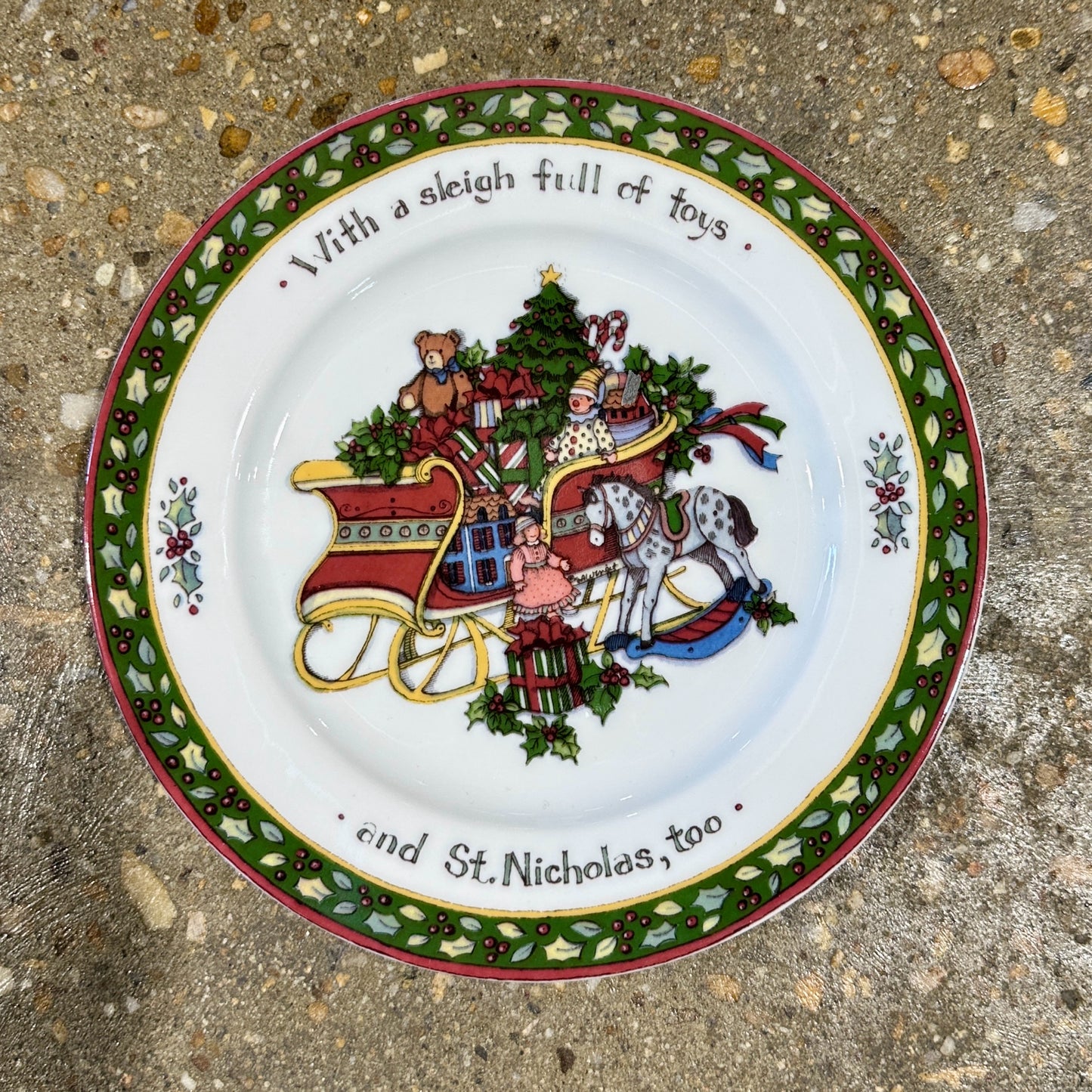 Set of 4 "A Christmas Story" Porcelain Plates, 4 Susan Winget Designs, 8.25" Dia