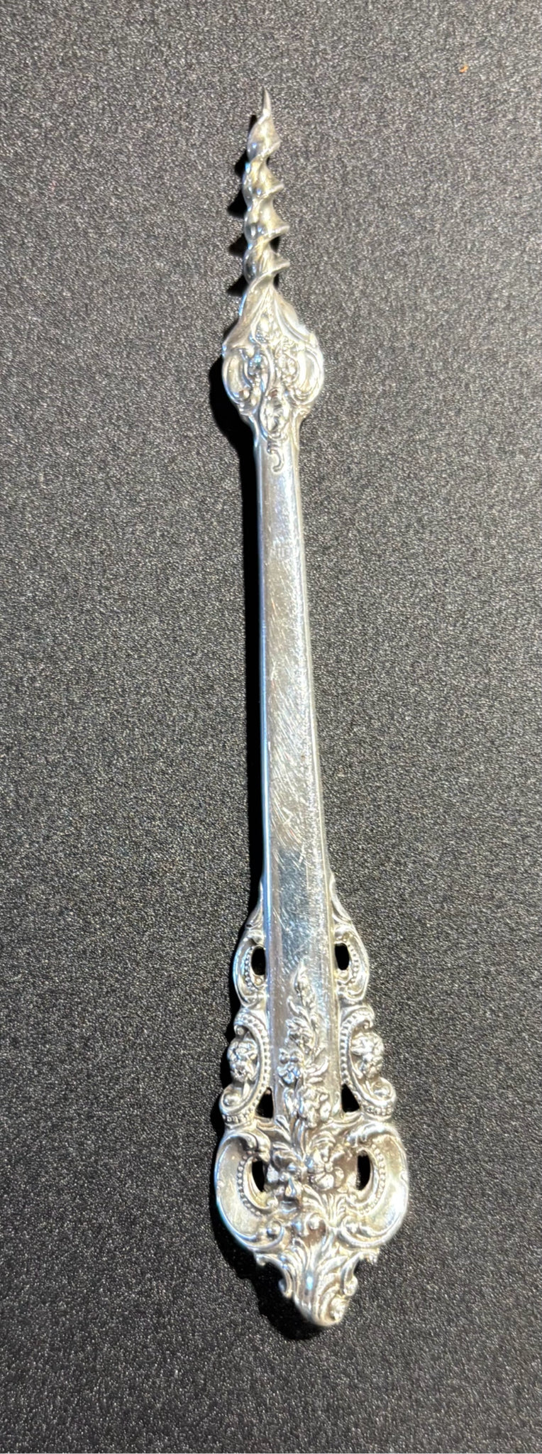 Wallace Grand Baroque Butter Pick 5" L x .75" W