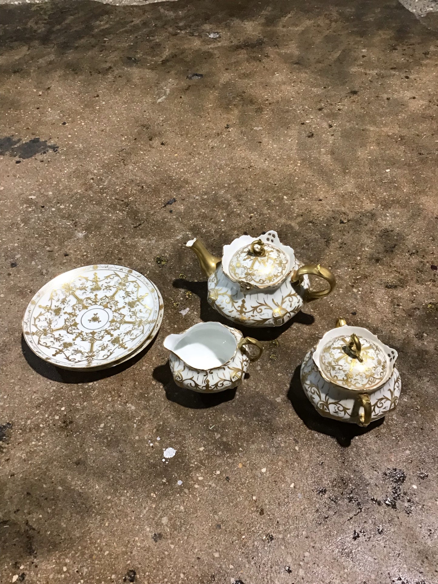 RC Moliere Handpainted Teapot, Sugar / Creamer and Two Plates