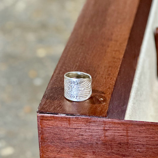 Hollow knife silverplate ring