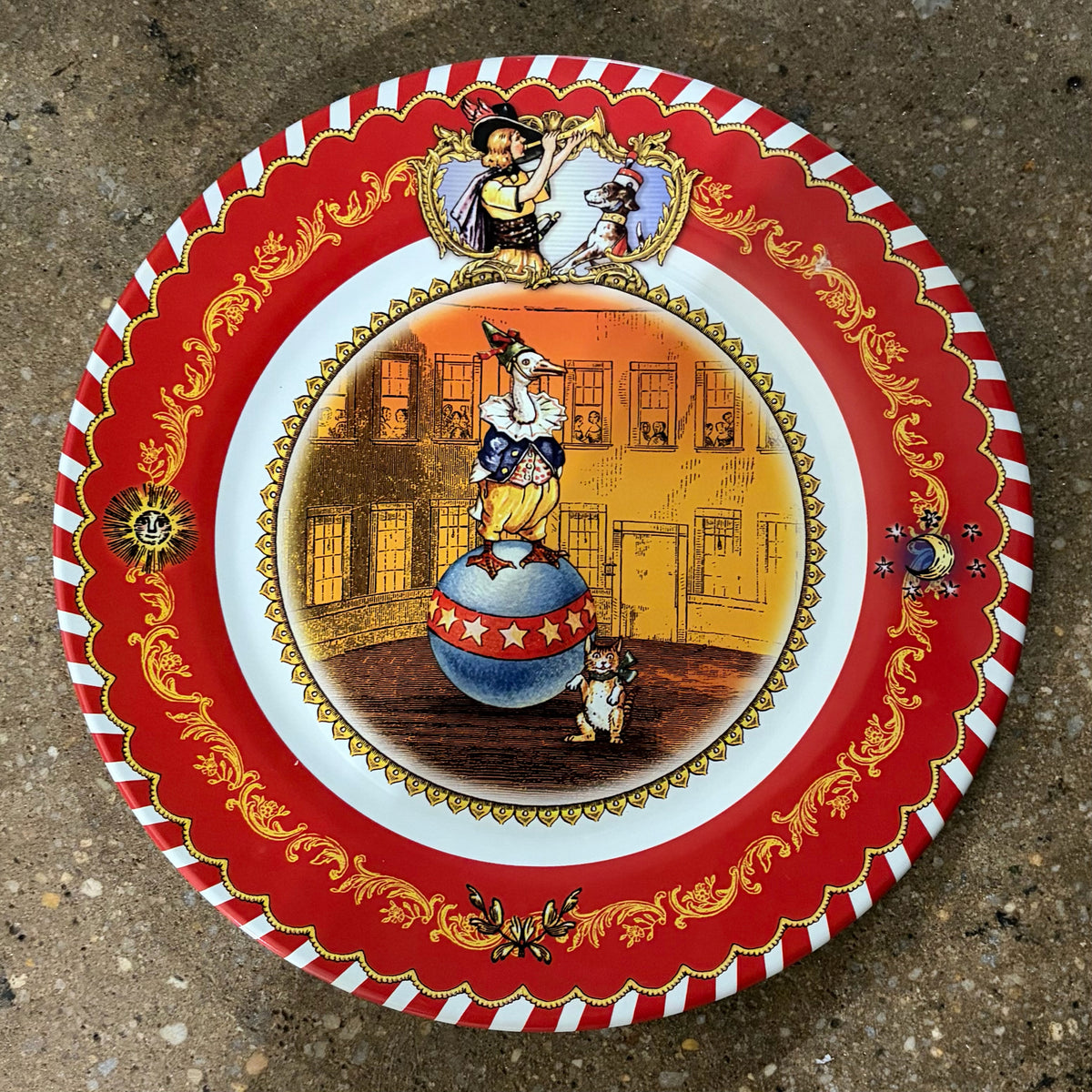 VTG Restoration Hardware Circus Tin Plate set w/ Storage Tin, 10.2"Dia