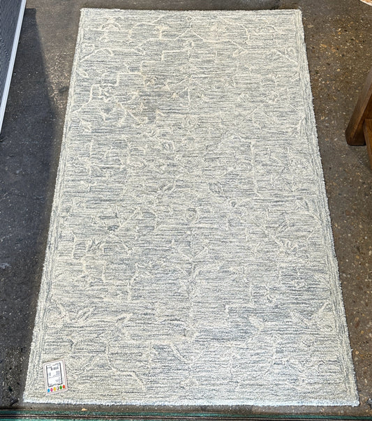 Gray Floral Finesse Area Rug, 3'X5'