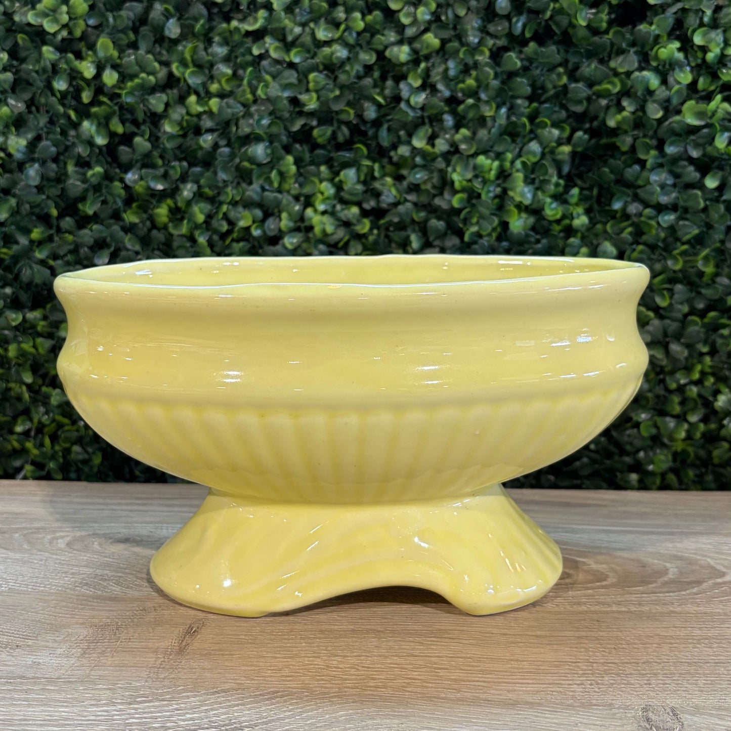 VTG Oval Pedestal Planter, 9.5"W x 5.25"H x 5.5"D