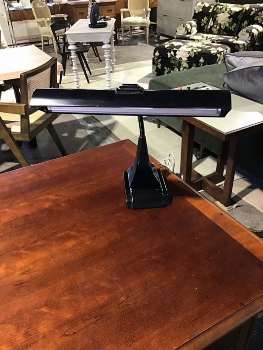 Vintage Art Specialty Desk Lamp 18"x14"x7"