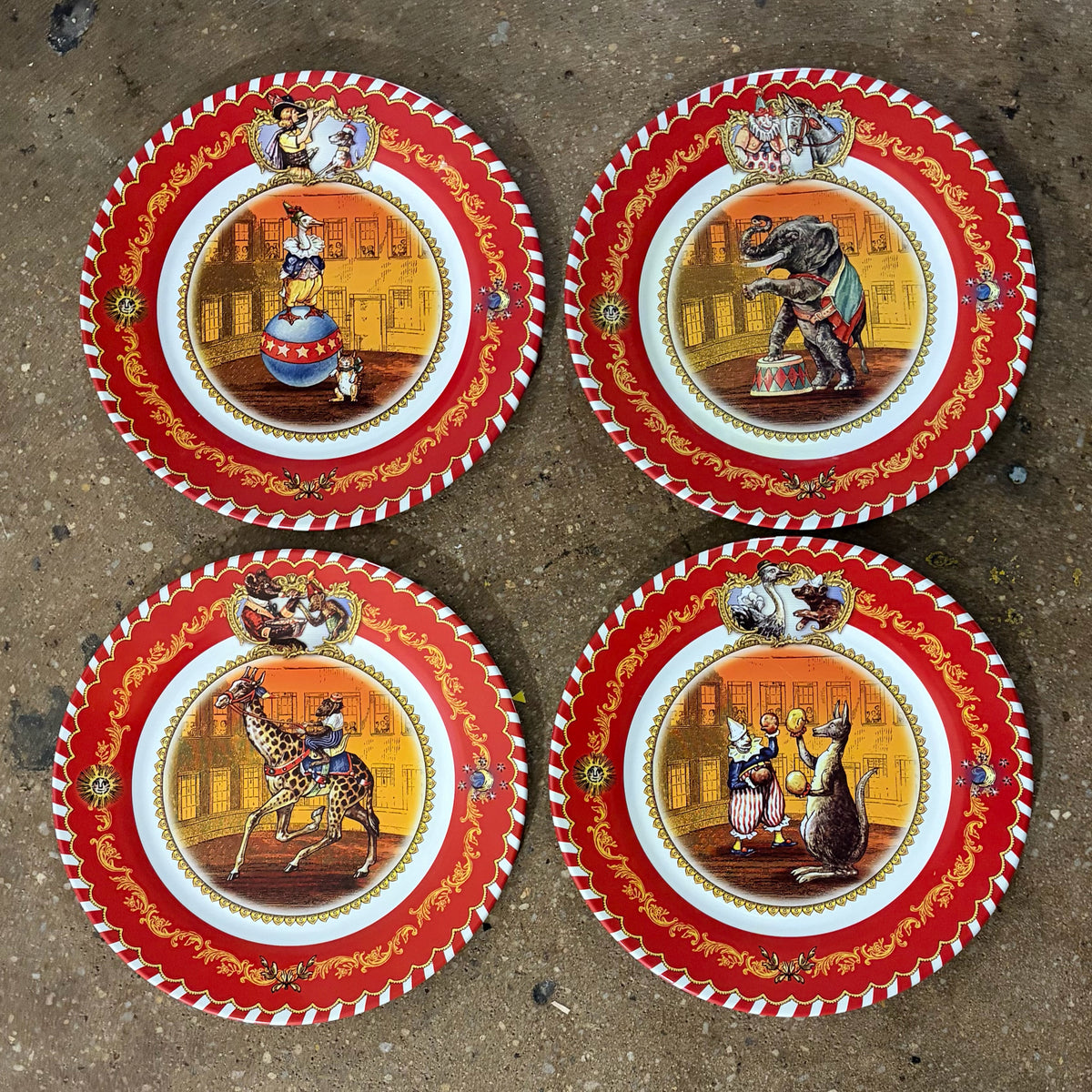 VTG Restoration Hardware Circus Tin Plate set w/ Storage Tin, 10.2"Dia
