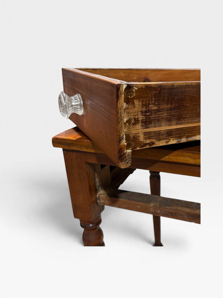 ATQ Sheraton/Federal side table, c.1820s, 17"W x 18"D 29"H