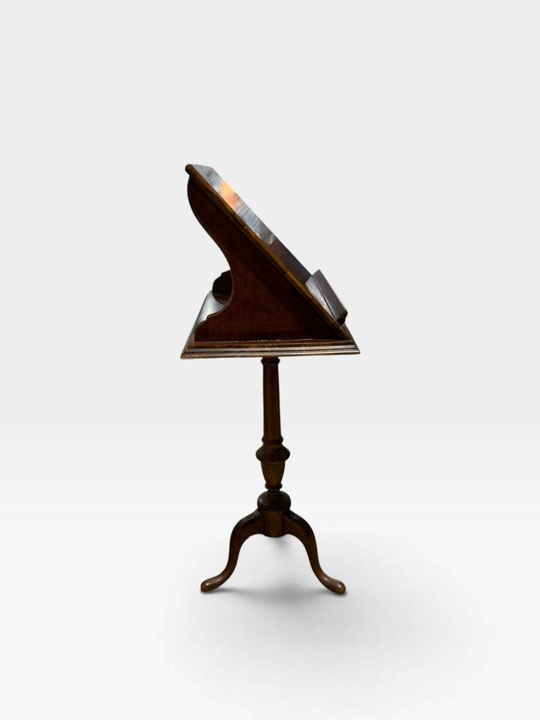 VTG music stand/lectern, mahogany, 18.5"W x 12"D x 37.5"H