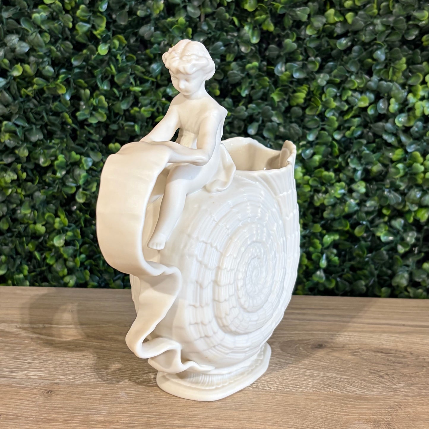 Retired Walter Scott Lenox Shell Vase 7.75" H x 7.5" W