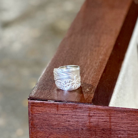 Hollow knife silverplate ring