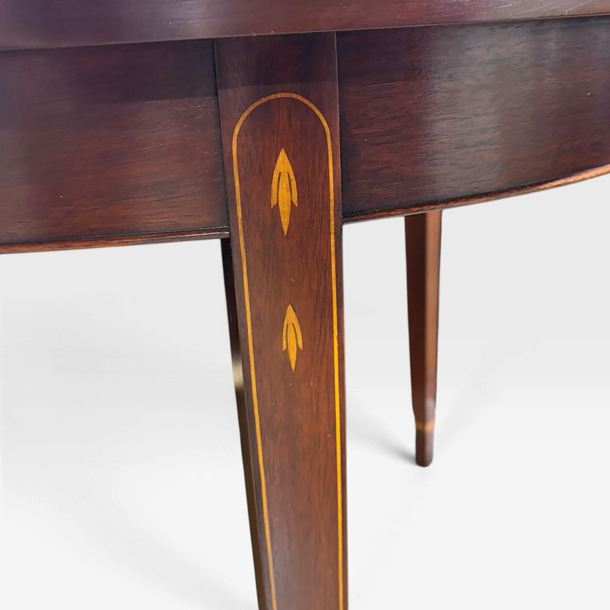VTG Henkel-Harris Inlaid Mahogany Table w/3 Leaves, 64"-100"W x 42"D x 30"H