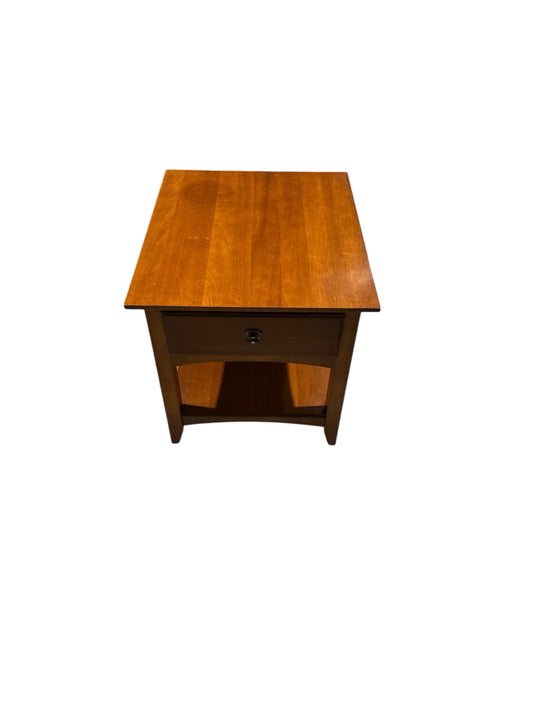 Vintage End Table, Thomasville Impressions, 23"W x 27"D x 23"H