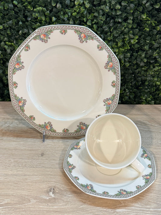 Wedgewood tea cup/saucer/dessert plate, 'Pergola', 8"W x 8"D x 4"H