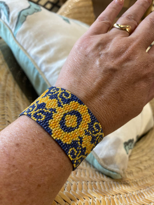 Peyote stitch bracelet, "Victorian", blue/yellow, 1.4"W