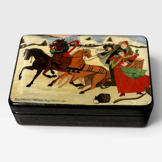 VTG Russian Lacquer Trinket Box 4"L x 2.5"W x 1"H