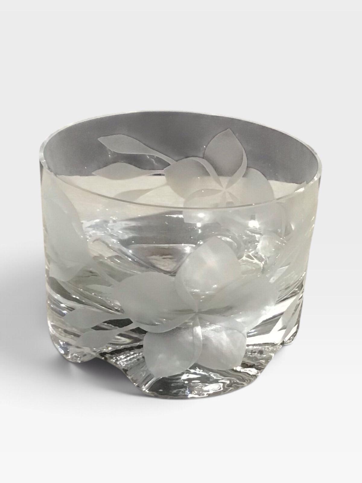 Etched Bowl by Frank Oda's Ats Hawaii'4.75" Diam x 3.5"H
