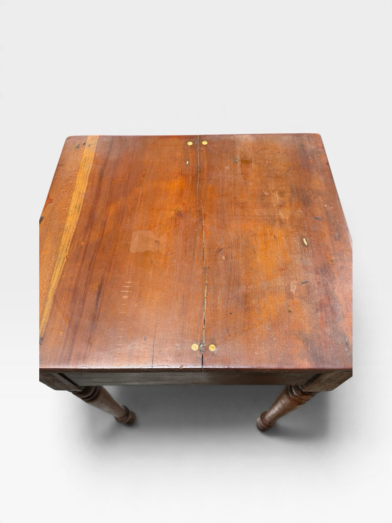 ATQ Sheraton/Federal side table, c.1820s, 17"W x 18"D 29"H