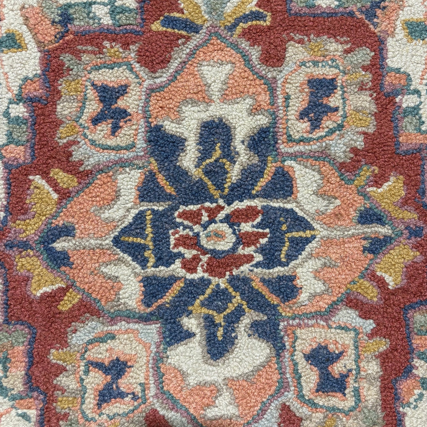 Safavieh Chelsea Hooked Wool Runner, 30.5"W  x 118"L