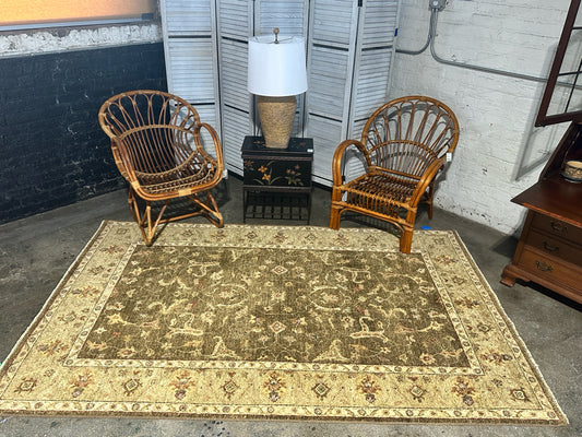 Traditional wool rug, handknotted