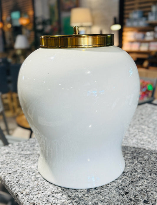 XL ginger jar w/gold tone lid, 14"W x 14"D x 18"H