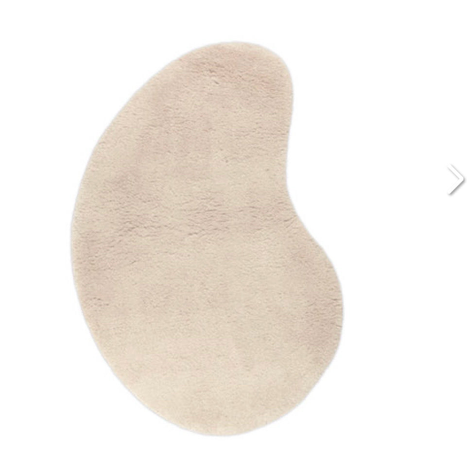 Forma Wool Rug, Off-White / Size: Small: 3 ft 5 in x 5 ft 1 in