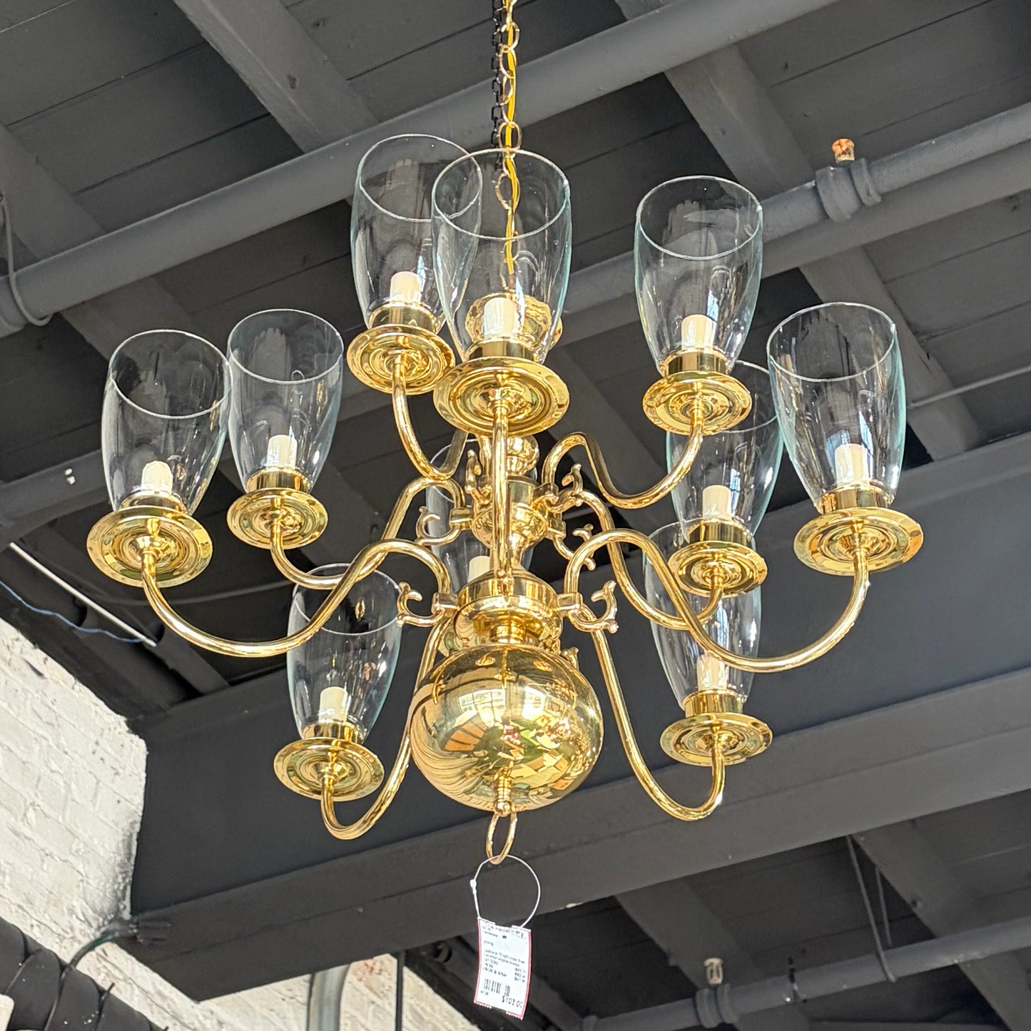 Traditional 10-light brass finish chandelier w/glass shades
