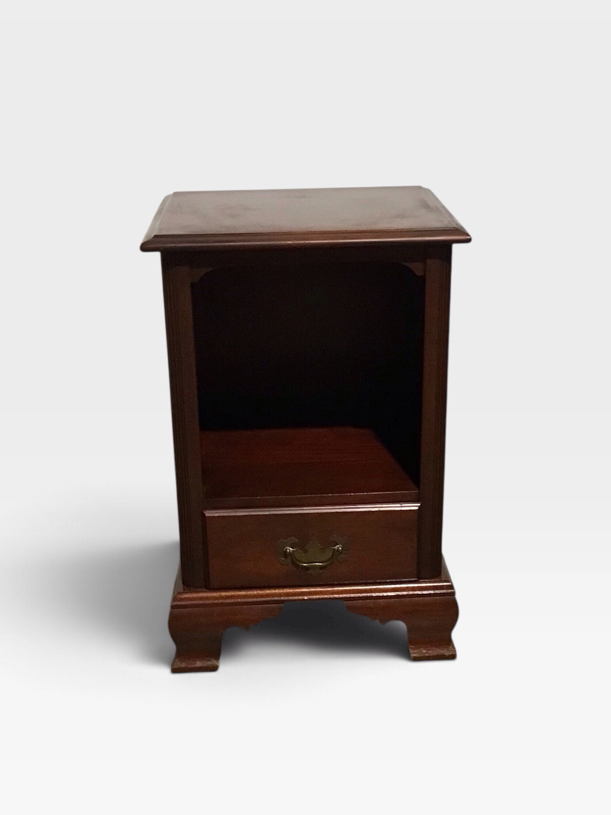 VTG Hungerford Solid Mahogany Nightstand 17"W x 14"D x 26"H