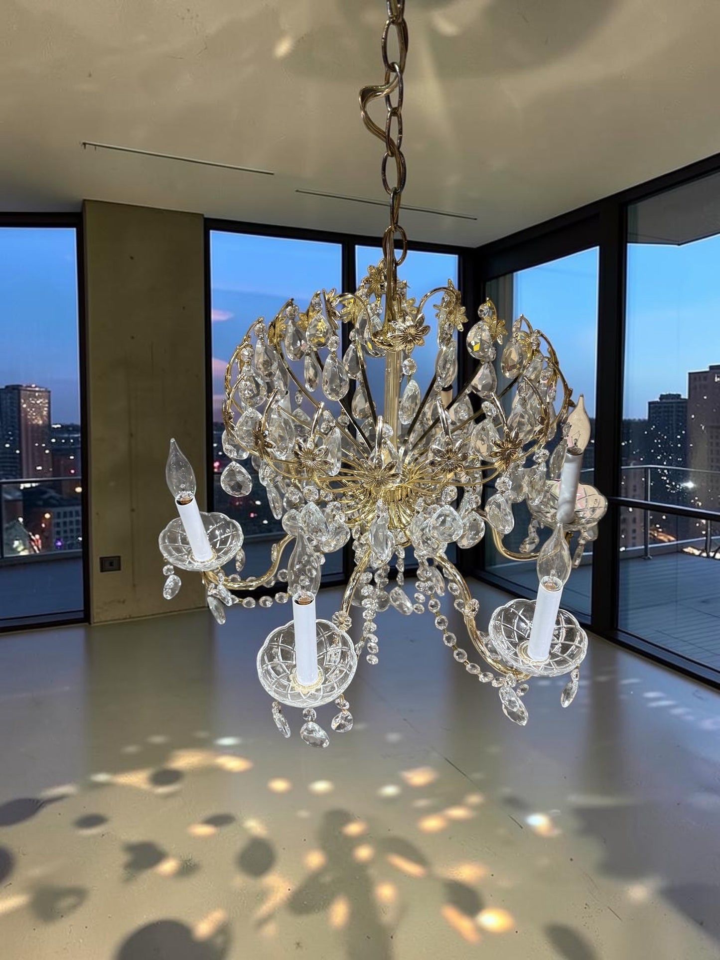 Cut glass/brass finish chandelier, 23"Dia x 20"H
