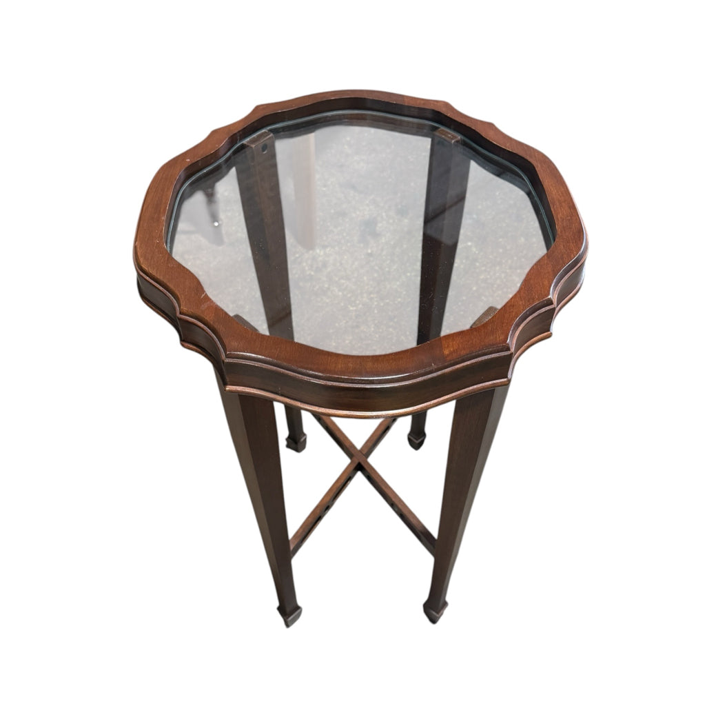 Quatrefoil Side Table w/glass top, 16"W x 18"D x 22"H