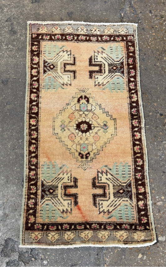 VTG Turkish hand knotted rug, blush/brn/sage, 38.5" x 19"