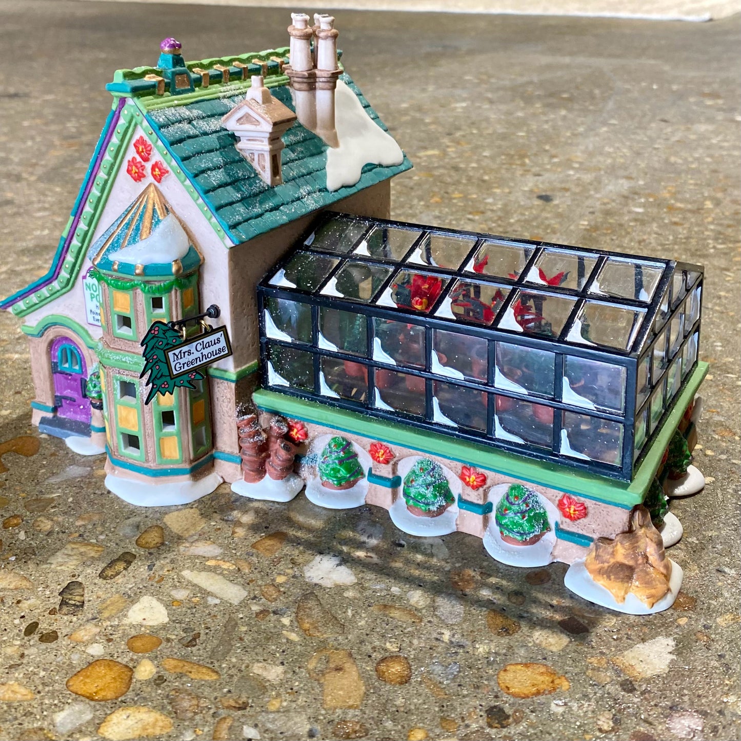 Heritage Village Collection, Porcelain, Greenhouse, 6.75"H x 11"W x 6.25"D