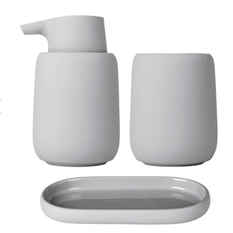Blomus Sono Tray Bathroom Set, Microchip, 7.5"W x 3.9"D x 5.2"H