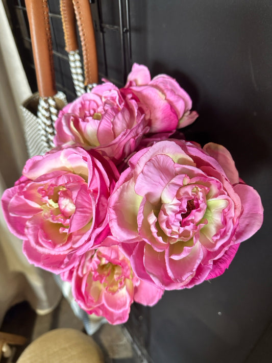 Bunch of artifical roses (7)