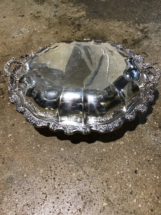 International Silver Co. Silverplate Covered Dish 12" L x 10" W x 4" H