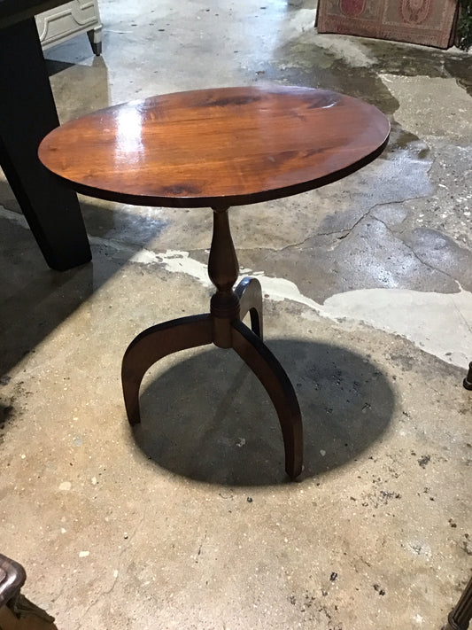 Antique Oval Tilt Top Table 21" W x 15" D x 26" H