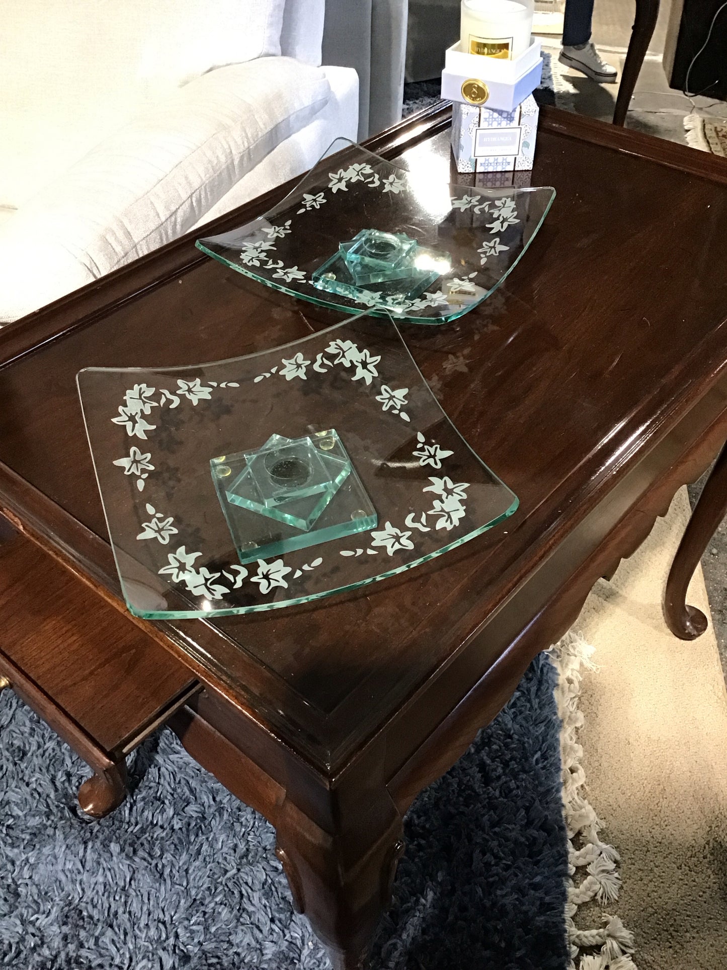 PAIR Studio home glass dishes on stand 9. " square