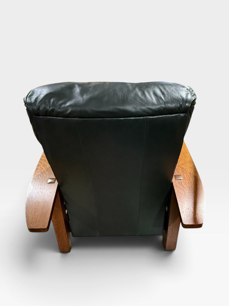 Stickley Bustle Back Morris recliner, dk. green leather