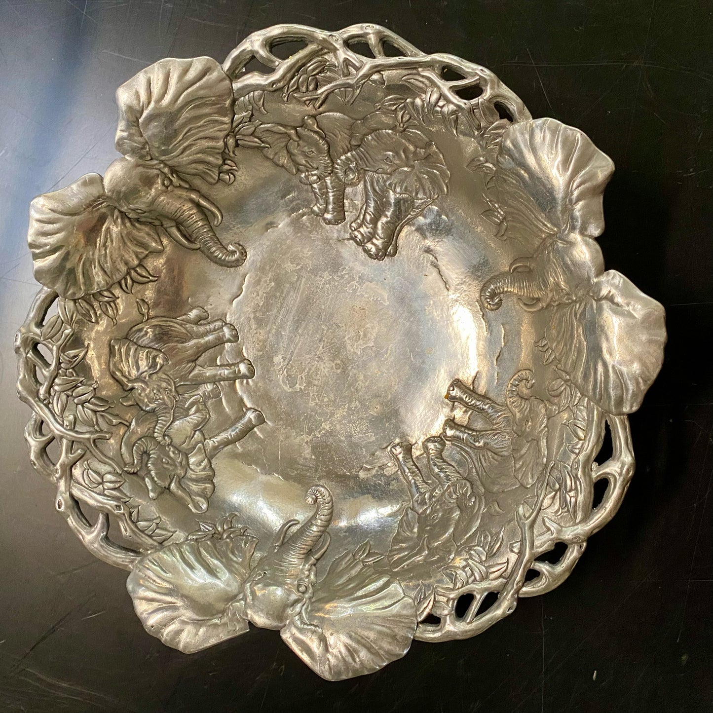 Arthur Court Lg. Elephant Bowl, 14"D x 14"W x 4"H