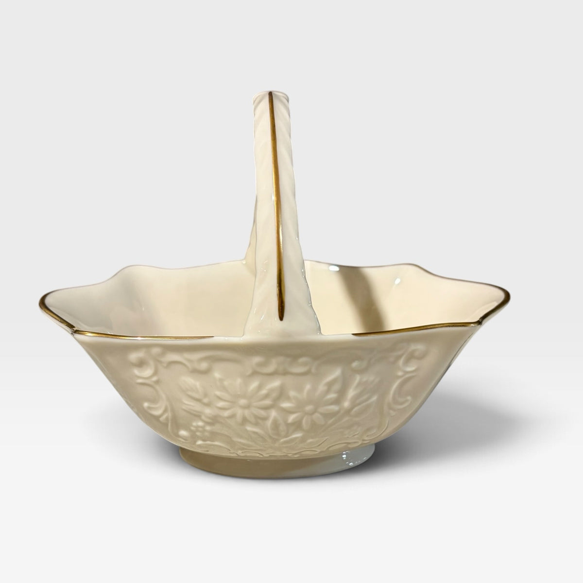 Lenox  Sans Souci Small Oval Basket, 6"W x 4.25"D x 5"H